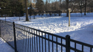 Winter Fence Installer