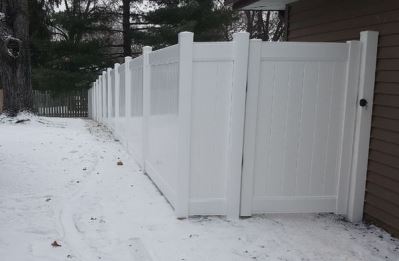 Benefits of Vinyl for Your Next Fence | Vinyl Fence Installer St. Paul, MN