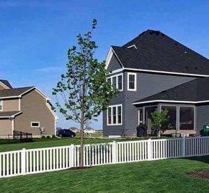 Choosing the Right Fence Material for your Minnesota Property