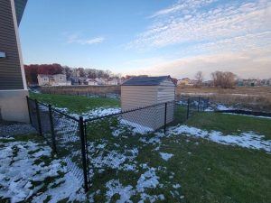 Winter Chainlink Fence Installer